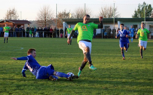 Moßbach hält das Titelrennen spannend