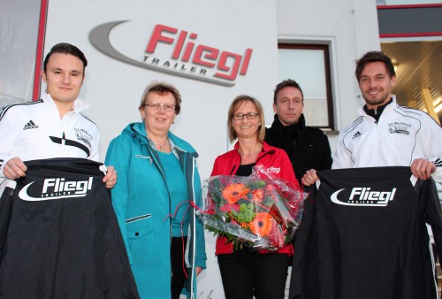 Fliegl Triptis unterstützt 1. Mannschaft des SV Moßbach