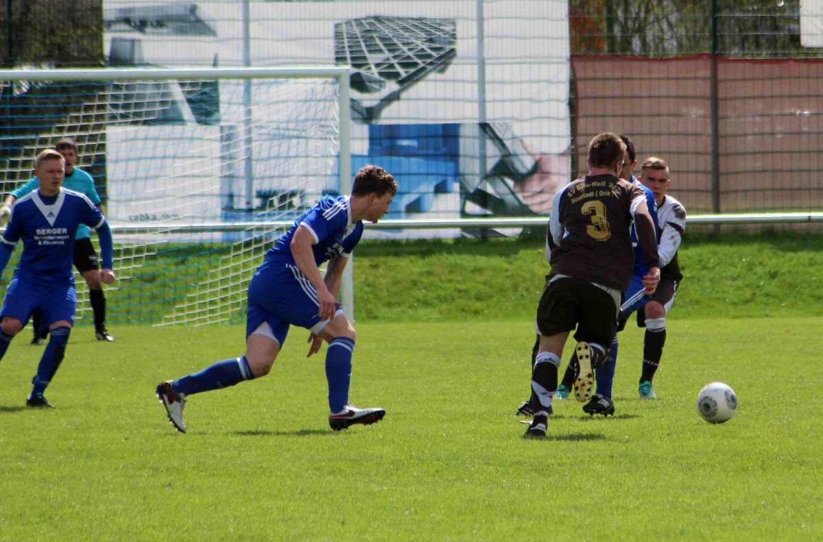 Sonntag, 14:30 Uhr: Pokalspiel in Neustadt