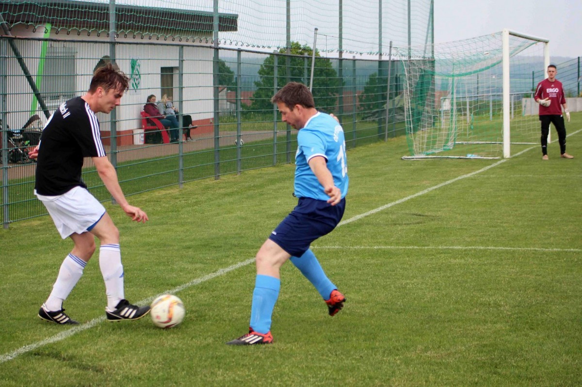 Sonntag, 12:30 Uhr: Sportplatz anstatt Mittagstisch