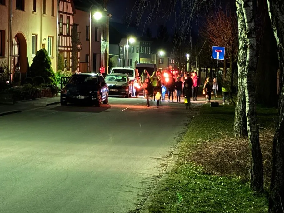 Der Moßbacher Laternenlauf erfreute sich reger Beteiligung