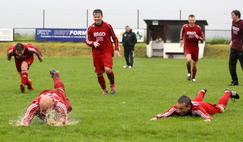 Vom Regen unbeeindruckt zum Sieg