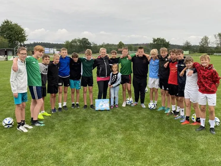 Herzliche Gratulation zum 40. Geburtstag, liebe Anja Frank!