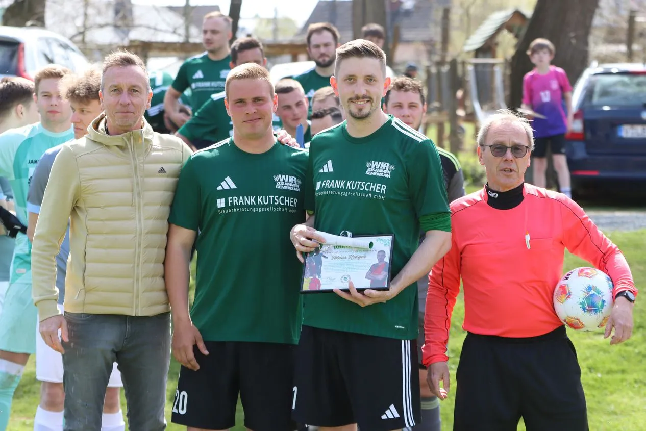 Tobias Krüger bestritt sein Jubiläumsspiel 💯