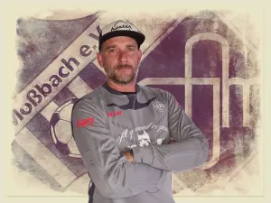 Die Chauffeur-Fraktur zwingt Ivo Bächer zum Zuschauen!