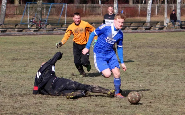 Freundschaftsspiel: SV Blau -Weiß Auma : SV Moßbac