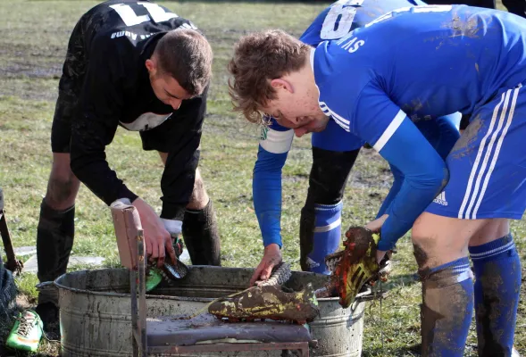 Freundschaftsspiel: SV Blau -Weiß Auma : SV Moßbac