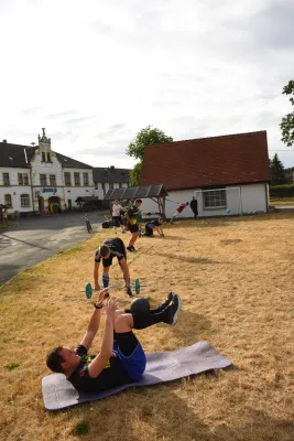 Zirkeltraining bei und mit Katja in Köthnitz