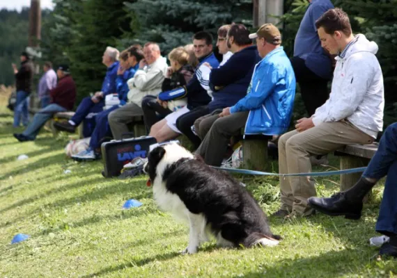 SV Moßbach : VfL 06 Saalfeld