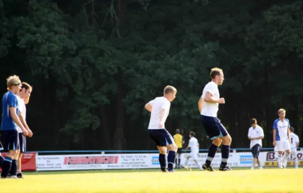 SV Blau-Weiß Niederpöllnitz : SV Moßbach