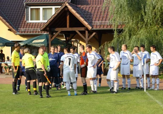 SV Blau-Weiß Niederpöllnitz : SV Moßbach