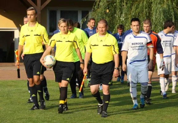 SV Blau-Weiß Niederpöllnitz : SV Moßbach