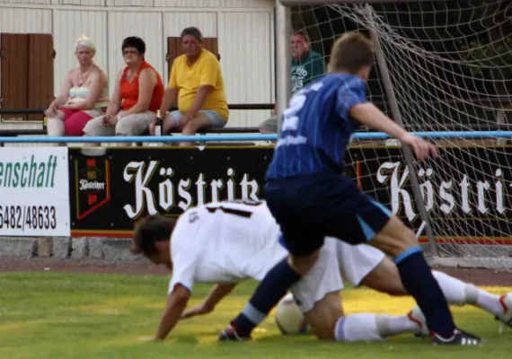 SV Blau-Weiß Niederpöllnitz : SV Moßbach