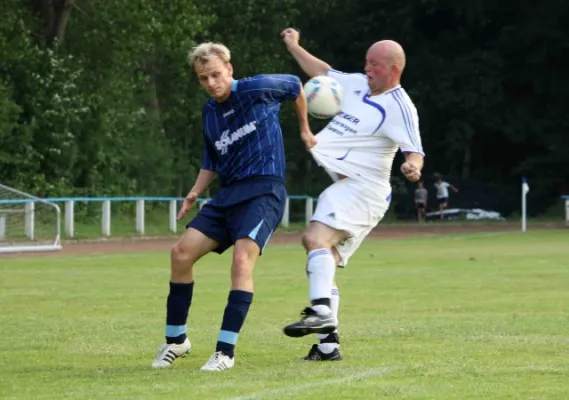 SV Blau-Weiß Niederpöllnitz : SV Moßbach