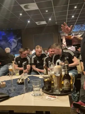 Weihnachtsfeier 2025 Männer