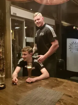 Weihnachtsfeier 2025 Männer